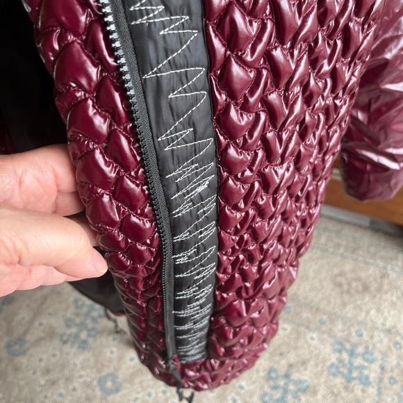 Unique designer puffer jacket/coat - Picture 4 of 15